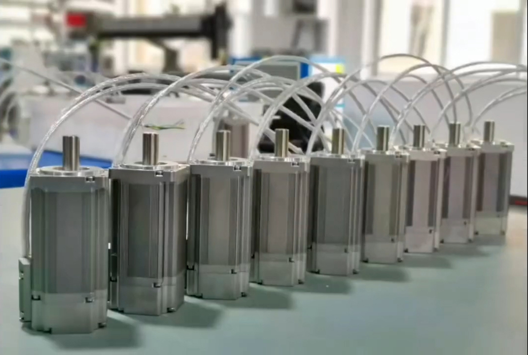 高低溫伺服電機(jī).jpg 高低溫伺服電機(jī).jpg